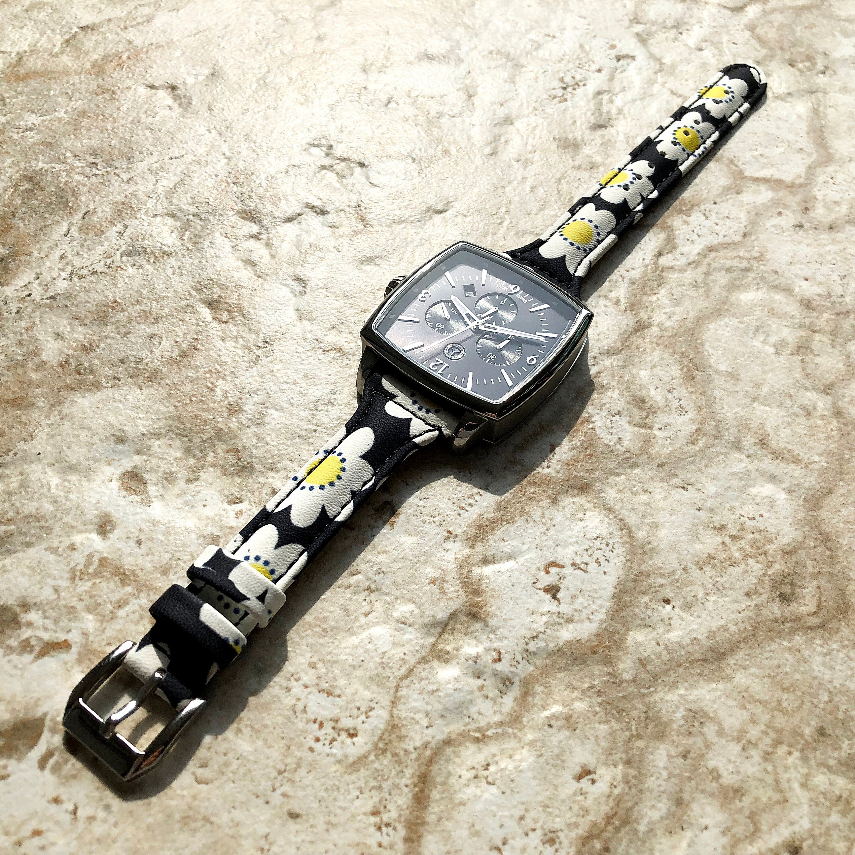 22mm Daisy Slim and Elegant Soft Leather Watch Strap Band for Wrist Hand Watches Quick Release Pins Included Easy - Ready to Attach